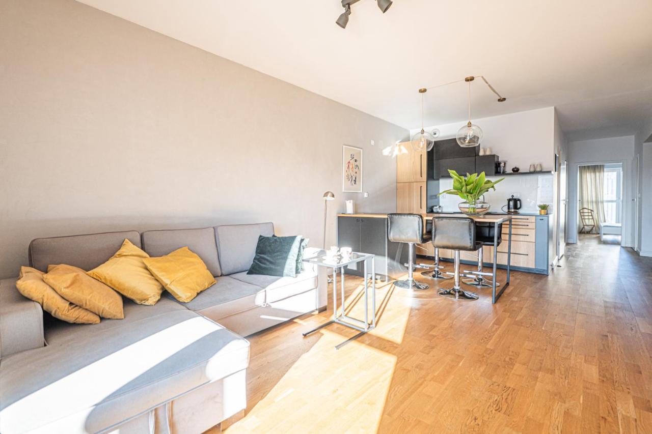 Krucza Apartment ~ Self Check-In 24H ~ Parking And Lift فروتسواف المظهر الخارجي الصورة